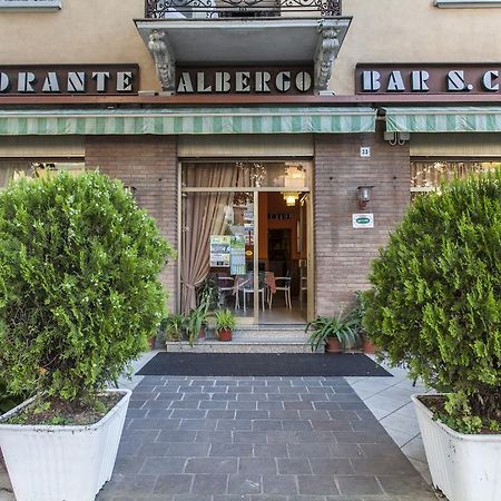 Hotel Ristorante San Carlo سالسوماجّوري تيرمي المظهر الخارجي الصورة