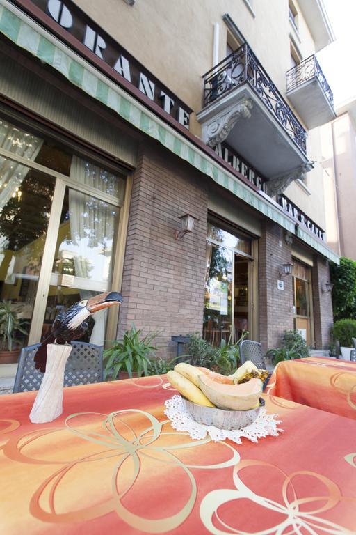 Hotel Ristorante San Carlo سالسوماجّوري تيرمي المظهر الخارجي الصورة