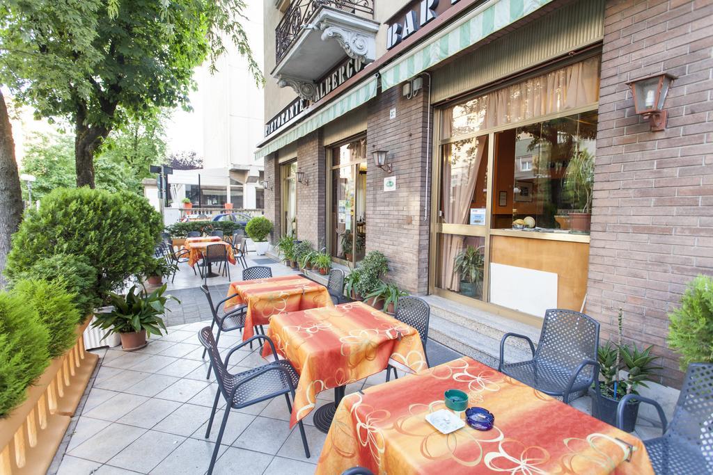 Hotel Ristorante San Carlo سالسوماجّوري تيرمي المظهر الخارجي الصورة
