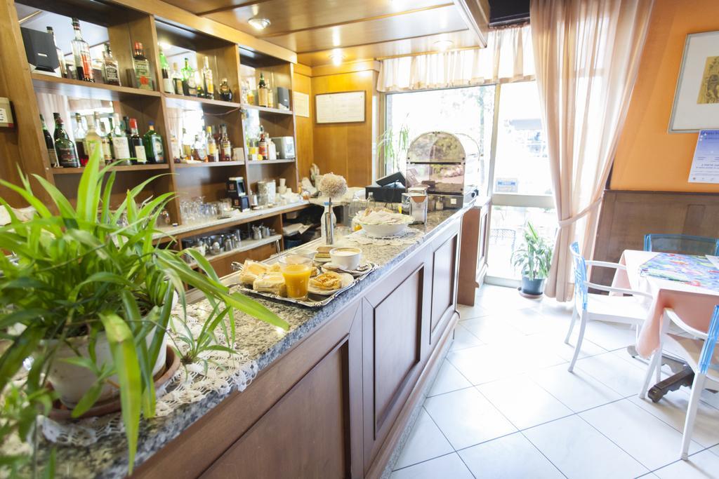 Hotel Ristorante San Carlo سالسوماجّوري تيرمي المظهر الخارجي الصورة
